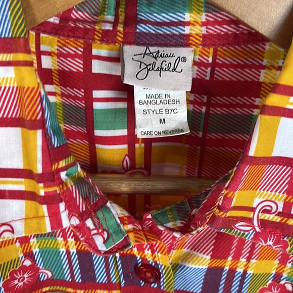 Vintage, 90s! Funky and Fun button down. 🎉 - Picture 3 of 5